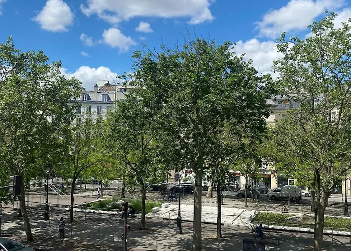 Bastille Bright Of 25 M2